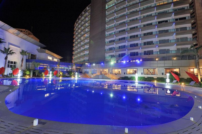 Royal Tulip City Center 5*