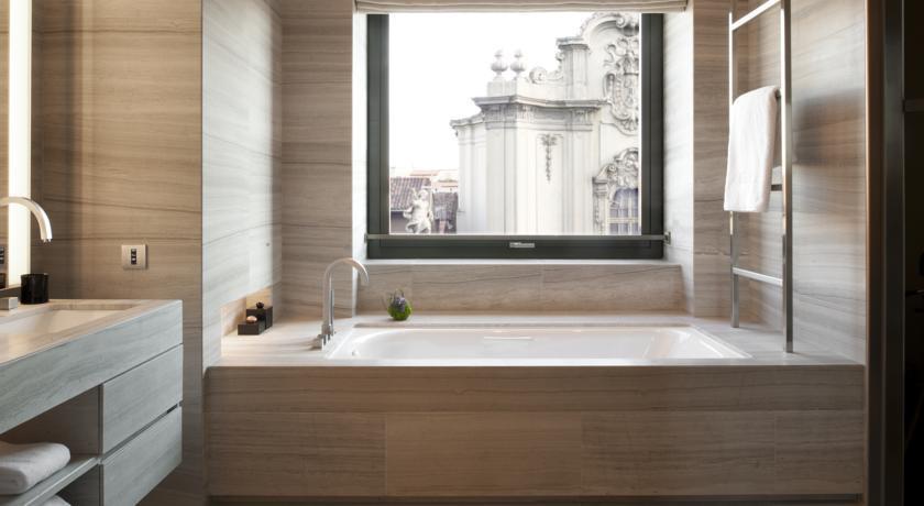 Armani 5*