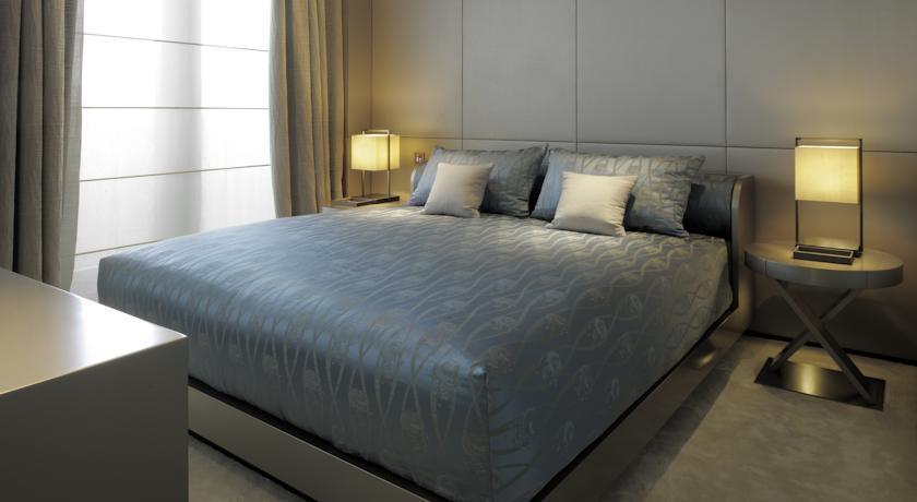 Armani 5*