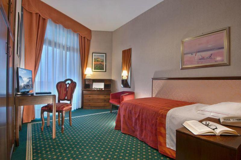 Augustus Montegrotto Terme 4*
