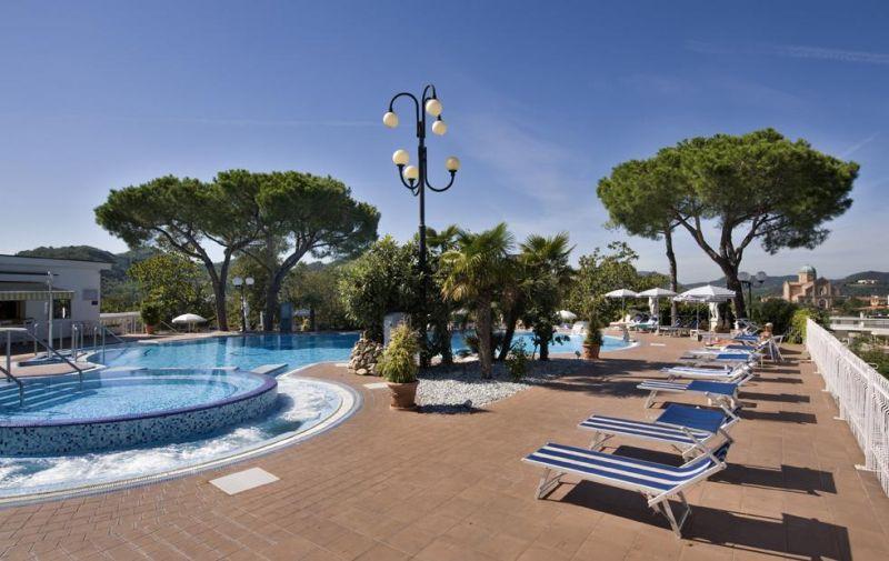 Augustus Montegrotto Terme 4*