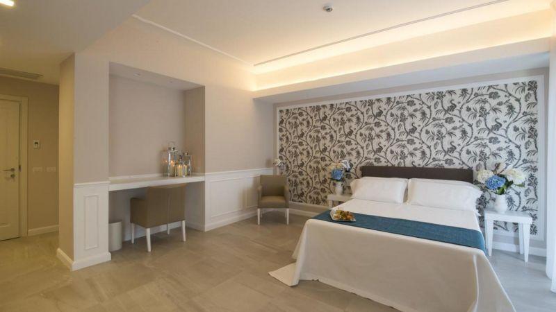 Bianco Riccio Suite Hotel 4*