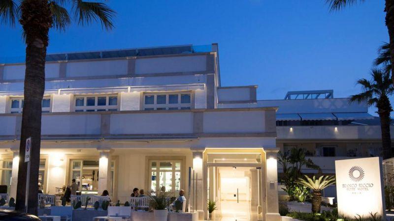 Bianco Riccio Suite Hotel 4*