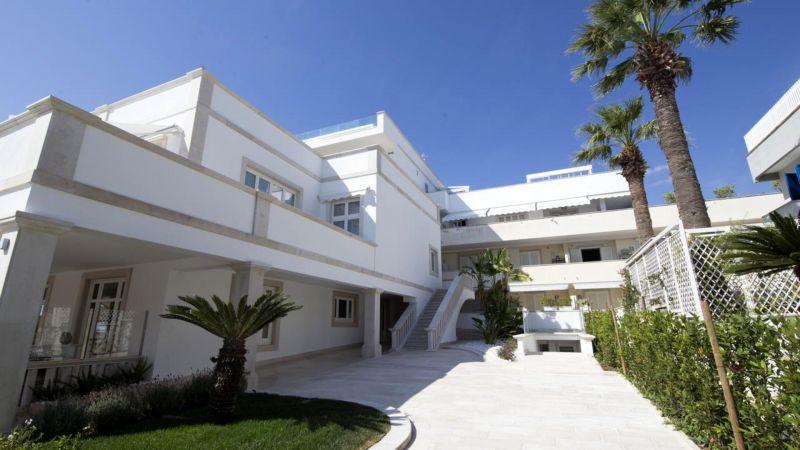 Bianco Riccio Suite Hotel 4*