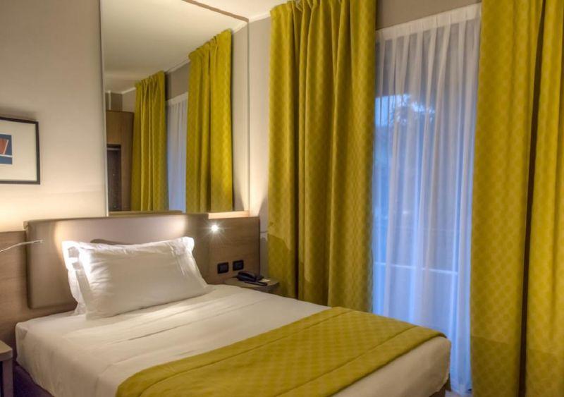 Cardano Malpensa Airport 4*