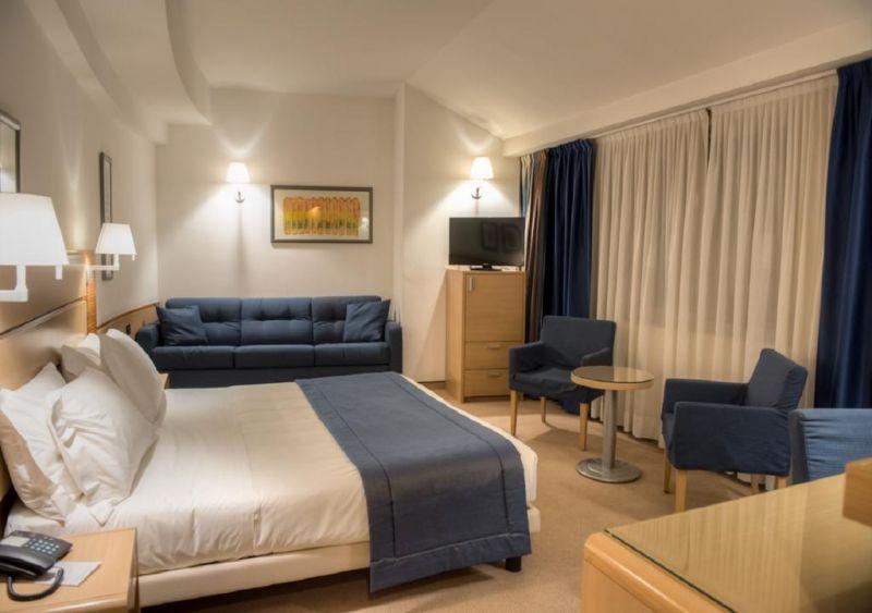 Cardano Malpensa Airport 4*