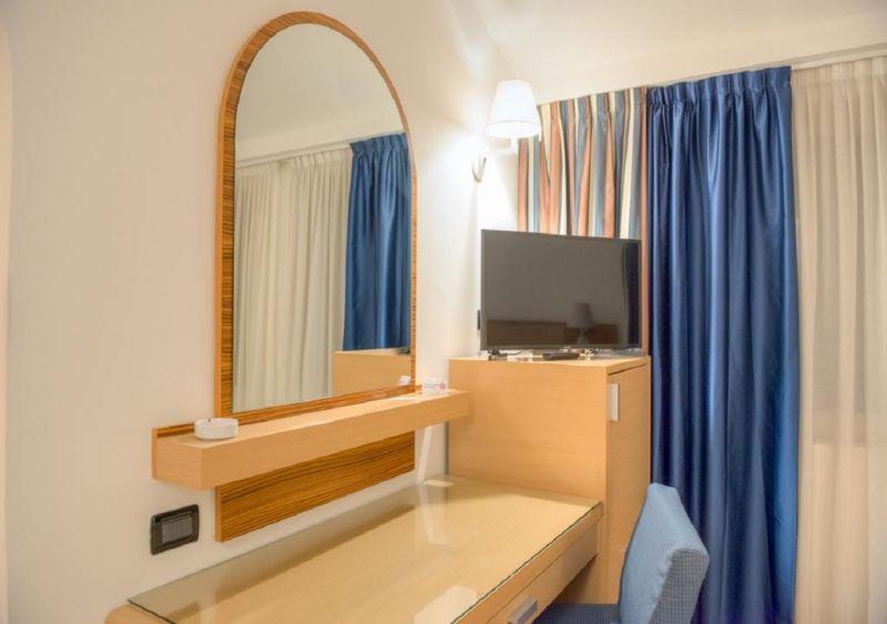 Cardano Malpensa Airport 4*