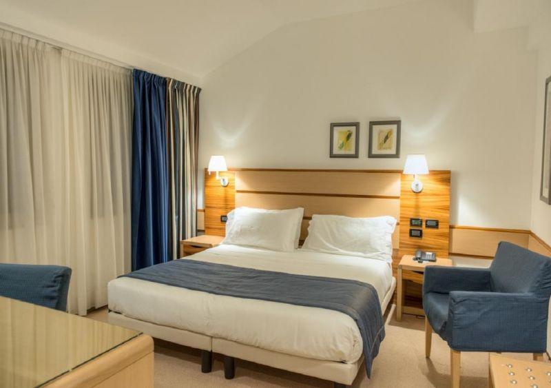 Cardano Malpensa Airport 4*