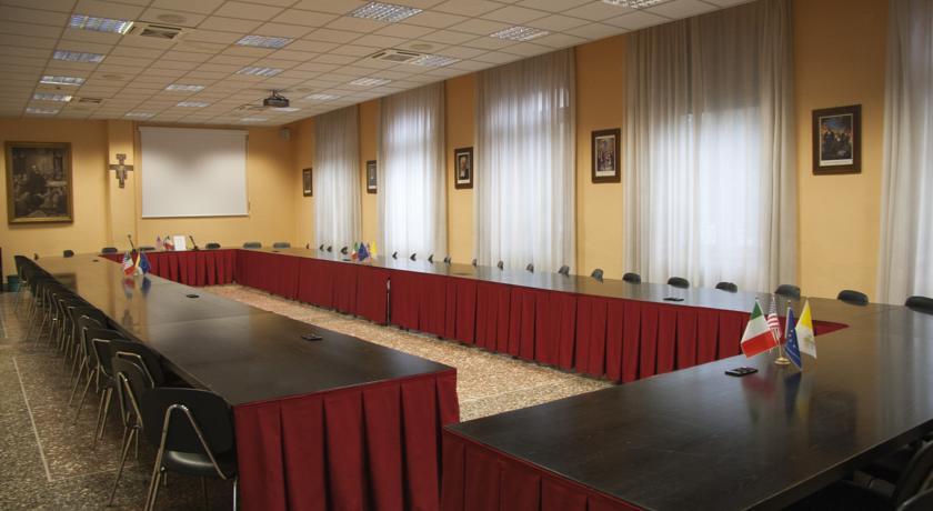 Casa La Salle 3*