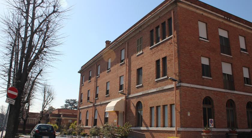Casa La Salle 3*