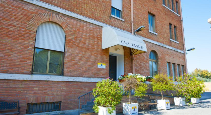 Casa La Salle 3*