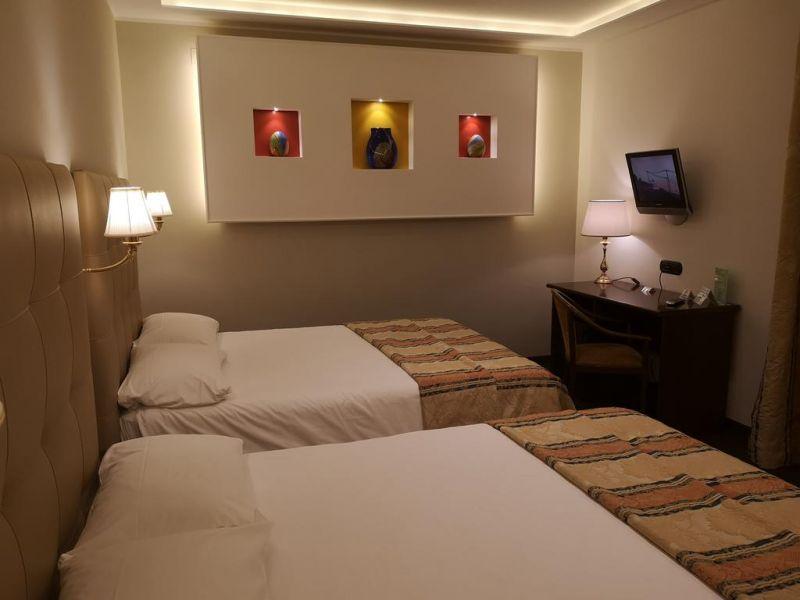 Central Park Hotel 3*