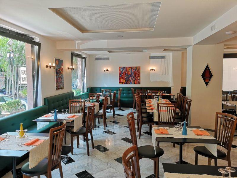 Central Park Hotel 3*