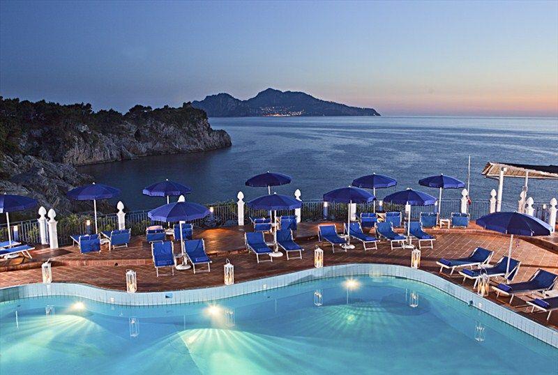 Delfino Sorrento 4*