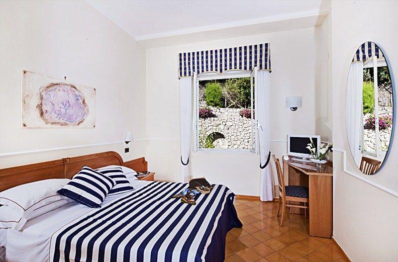 Delfino Sorrento 4*
