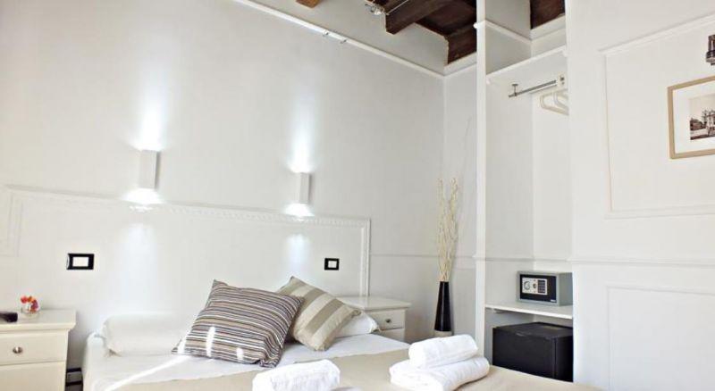 Domus Ester 1*