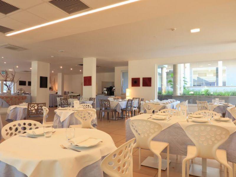 Futura Club Spiagge Bianche 4*