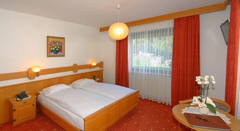 Garni Rezia 3*