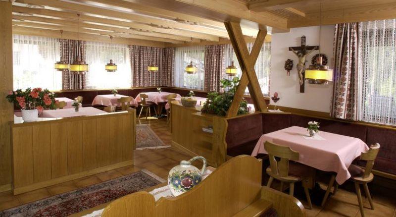 Garni Rezia 3*