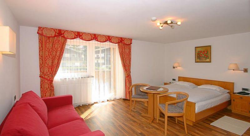 Garni Rezia 3*