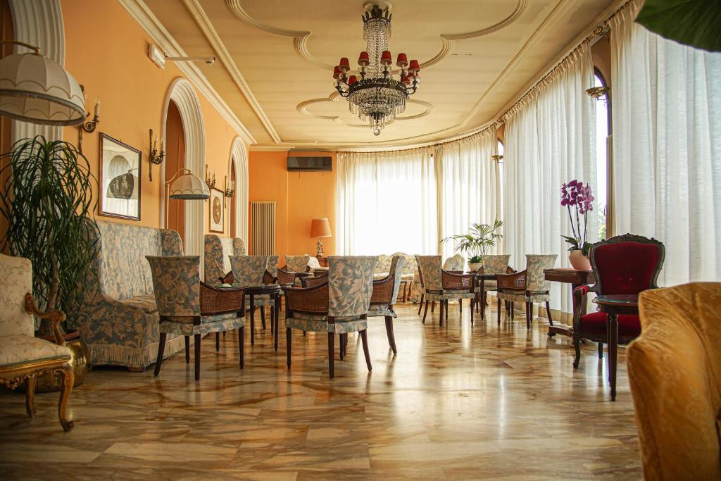 Grand Hotel Londra 4*