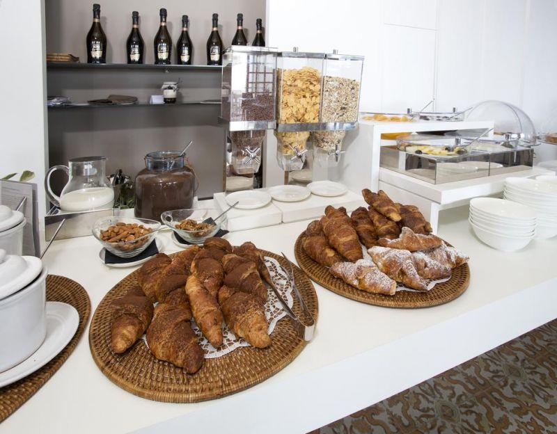 Grand Hotel Riviera Santa Maria Al Bagno 4*