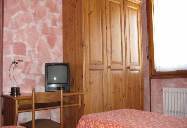 Holiday Debili 3*