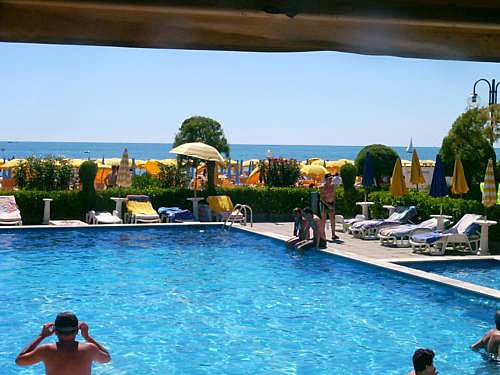 Imperial Palace 3*