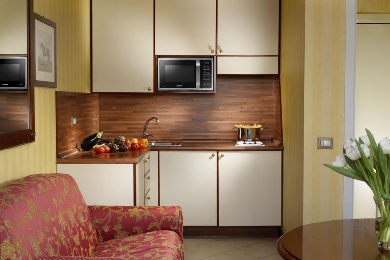 Linea Uno Hotel & Residence Milano 4*