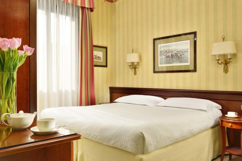 Linea Uno Hotel & Residence Milano 4*