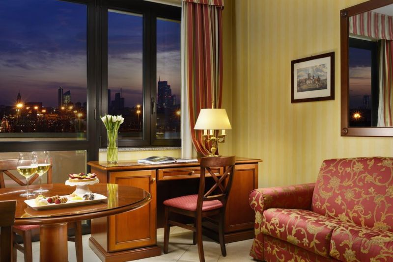 Linea Uno Hotel & Residence Milano 4*