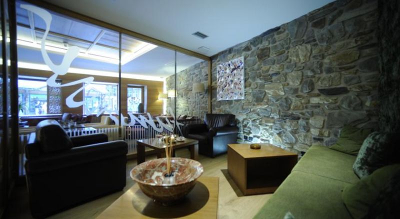 Majestic Mountain Charme 4*