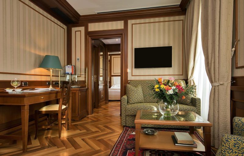 Manzoni 4*
