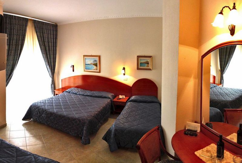 Mediterraneo Cefalu 3*