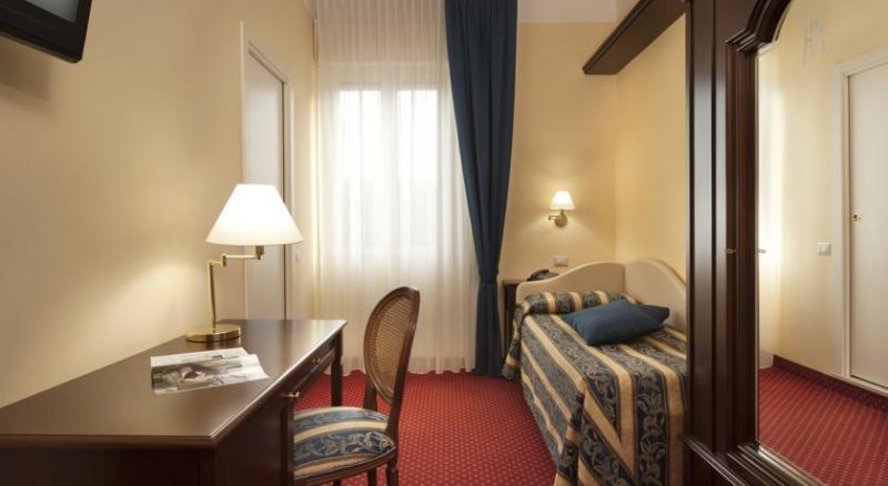 Milano Helvetia Hotel 3*