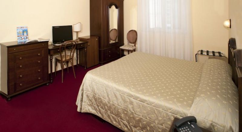 Milano Helvetia Hotel 3*