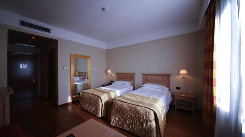 Monica Hotel Fiera 4*
