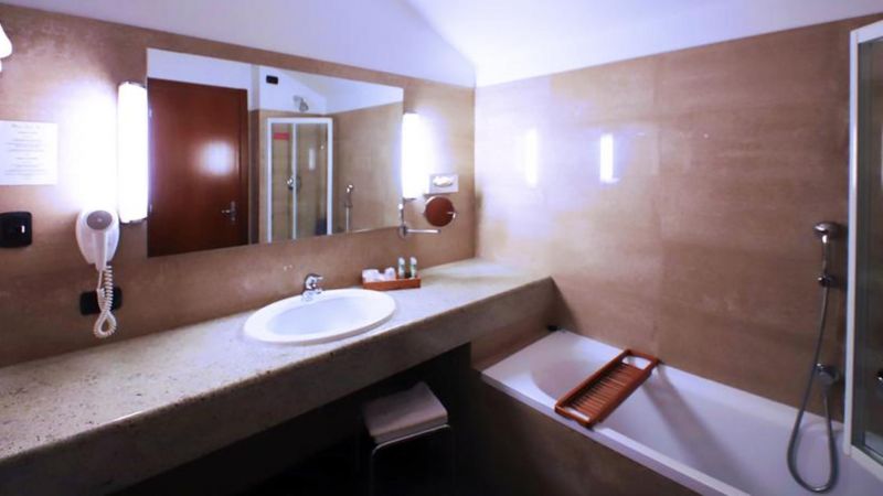 Monica Hotel Fiera 4*