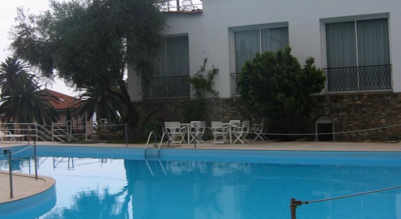 Moresco Diano Marina 3*