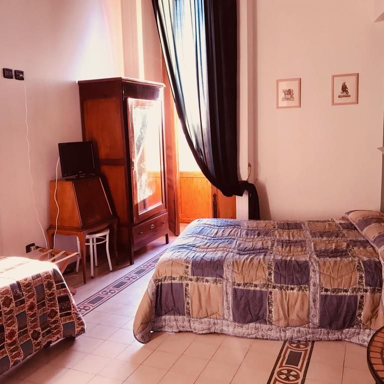 Palazzo Giaraca 3*
