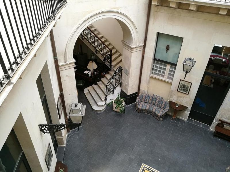 Palazzo Giaraca 3*
