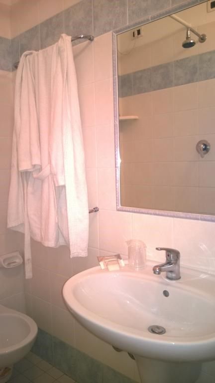 Paola Garden 3*