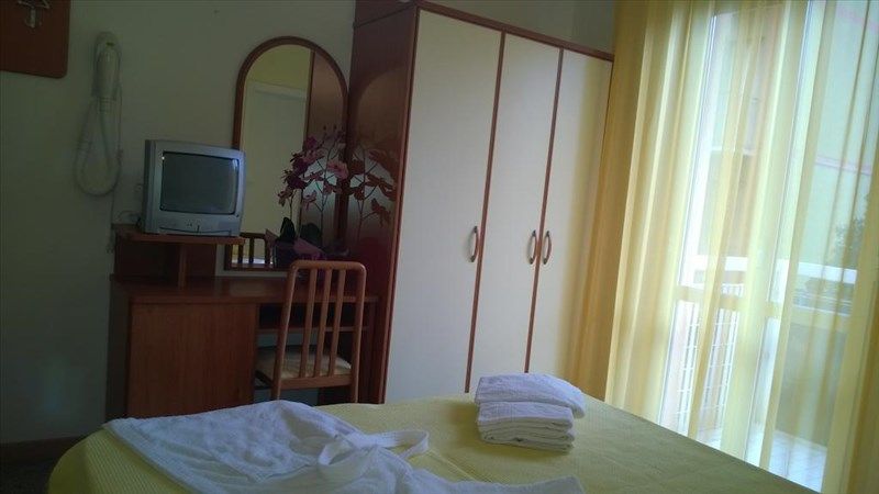 Paola Garden 3*