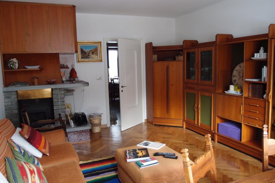 Piccolo Mondo Apt 2*