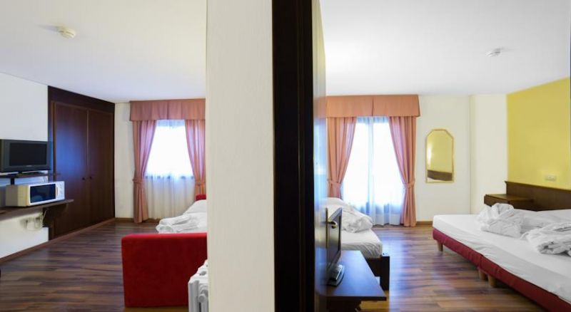 Residence Hotel Baita Clementi 4*