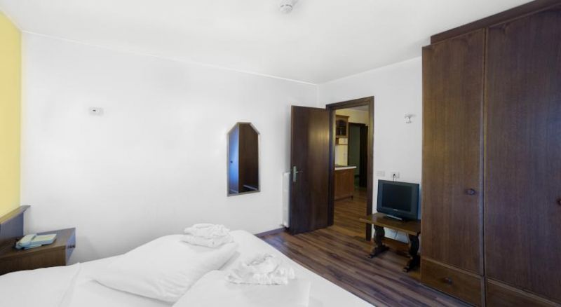Residence Hotel Baita Clementi 4*