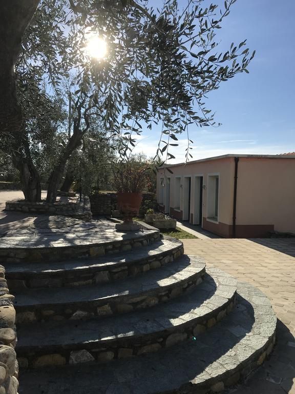 Rta Borgo Verde Apt 2*