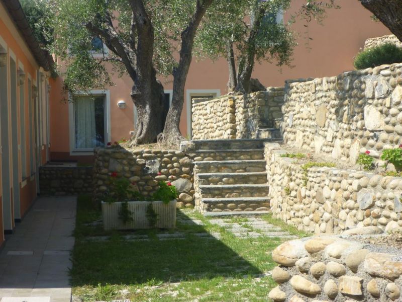 Rta Borgo Verde Apt 2*