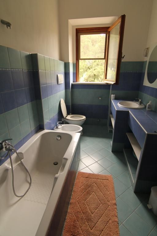 Salto Di Fondi Apt 1*