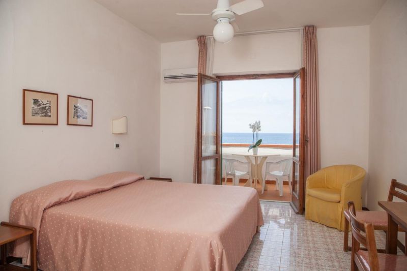 Santa Lucia Forio 3*